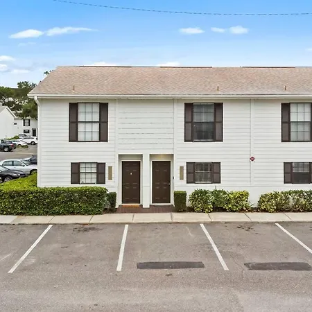 Cozy Townhouse - Gym Pool Golf Fast Wifi 2B2B Apartment